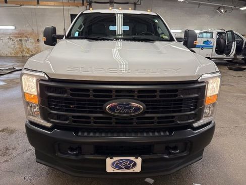 Used 2024 Ford F350 XL AWD/4WD image 2