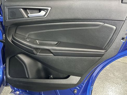 Used 2024 Ford Edge Titanium image 30