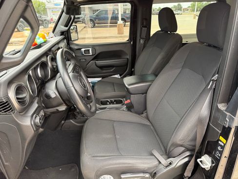 Used 2022 Jeep Wrangler Sport AWD/4WD image 20