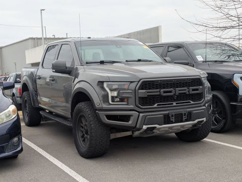 Used 2018 Ford F150 Raptor w/ Equipment Group 802A Luxury image 2