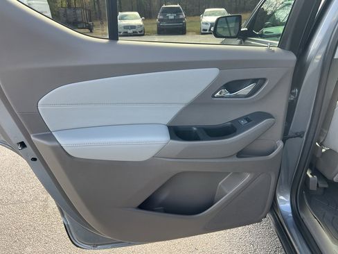 Used 2019 Chevrolet Traverse LT w/ LPO, Blackout Package image 27