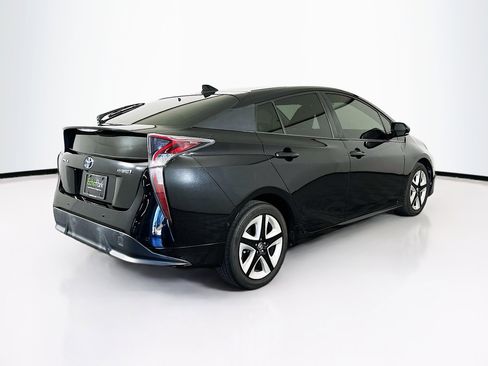Used 2018 Toyota Prius Three Touring image 9