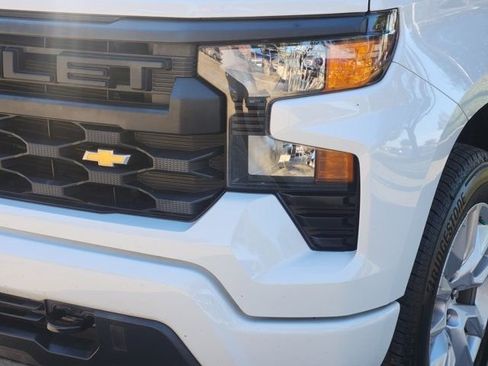 Used 2023 Chevrolet Silverado 1500 Custom image 17