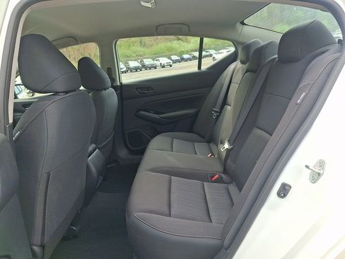 Certified 2023 Nissan Altima 2.5 SV FWD image 11