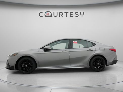 New 2026 Toyota Camry SE FWD image 6