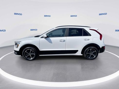 Used 2023 Kia Niro FWD image 5
