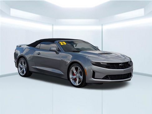 Used 2023 Chevrolet Camaro LT RWD image 8