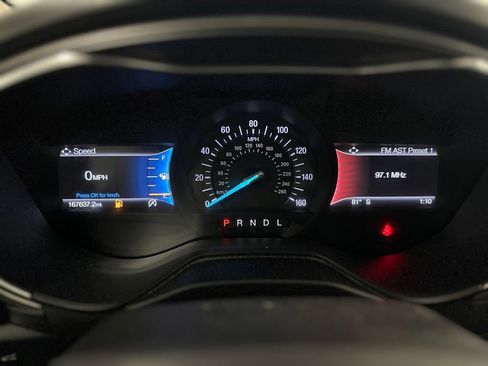 Used 2020 Ford Fusion SE FWD image 5