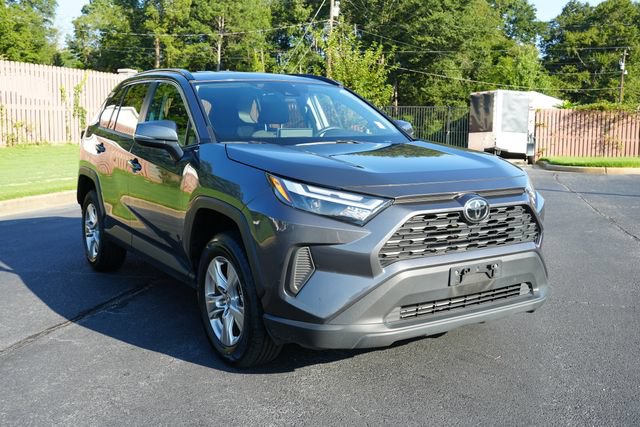 Used 2025 Toyota RAV4 XLE FWD image 1