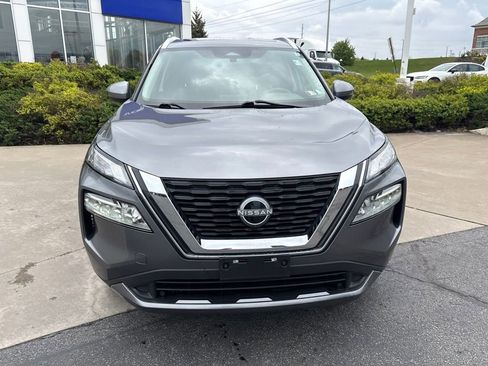 Used 2023 Nissan Rogue SL AWD/4WD image 2