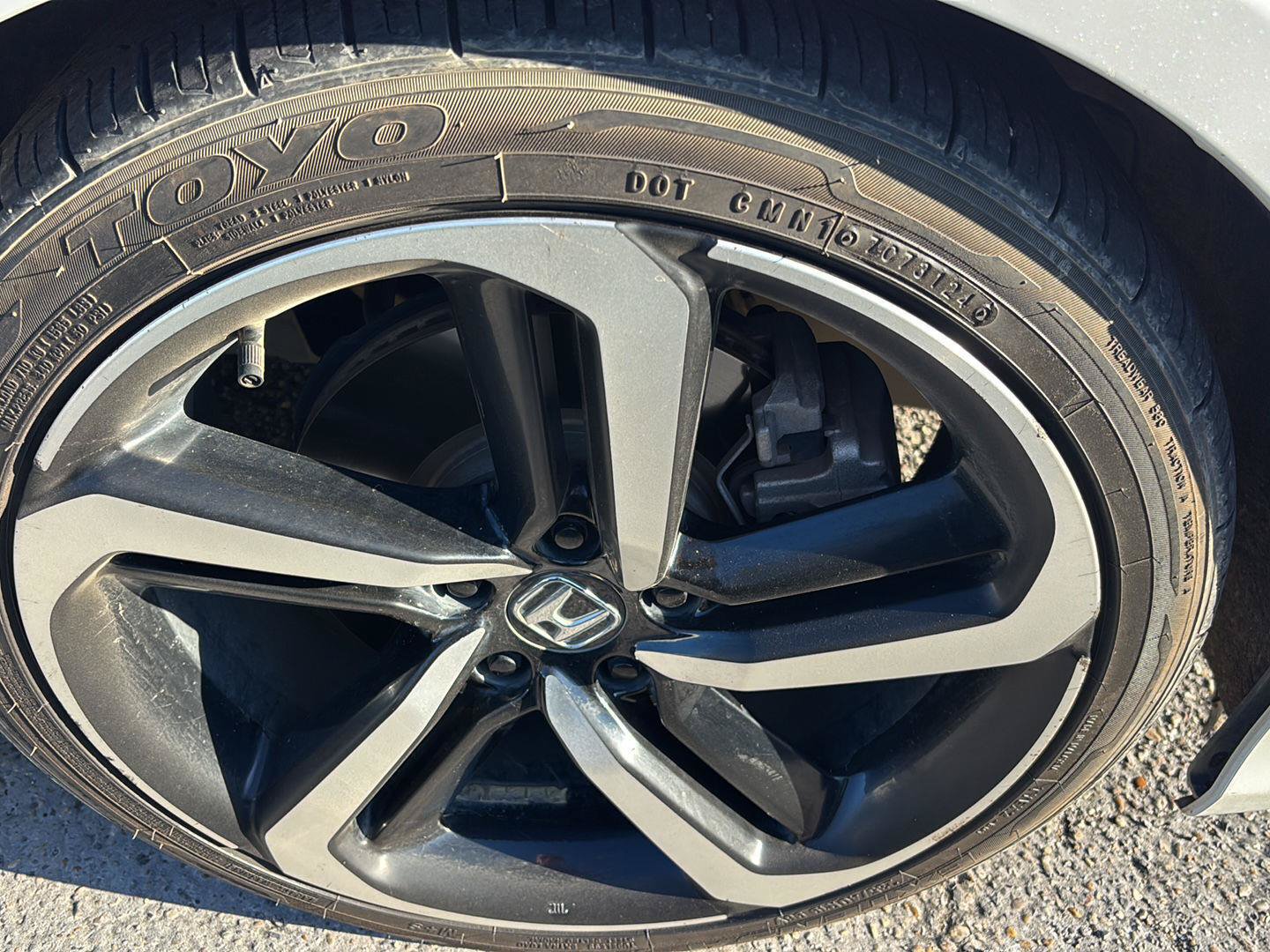 Used 2018 Honda Accord Sport image 9