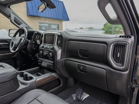 Used 2020 Chevrolet Silverado 1500 LT Trail Boss AWD/4WD image 27
