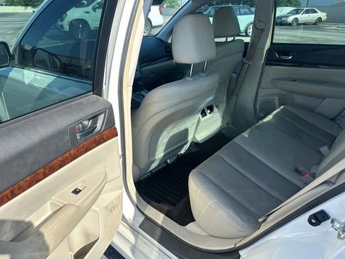 Used 2013 Subaru Legacy 2.5i Limited AWD/4WD image 10
