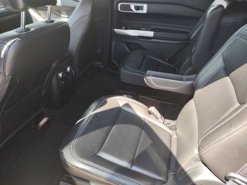 Used 2021 Ford Explorer XLT w/ Equipment Group 202A AWD/4WD image 20