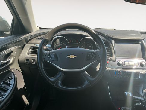 Used 2019 Chevrolet Impala Premier FWD image 12