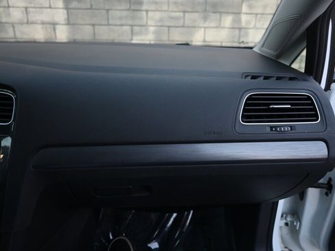 Used 2021 Volkswagen Golf 4-Door image 58