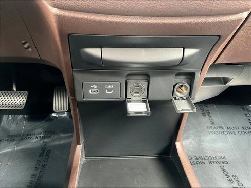Used 2025 Honda Odyssey Elite image 16