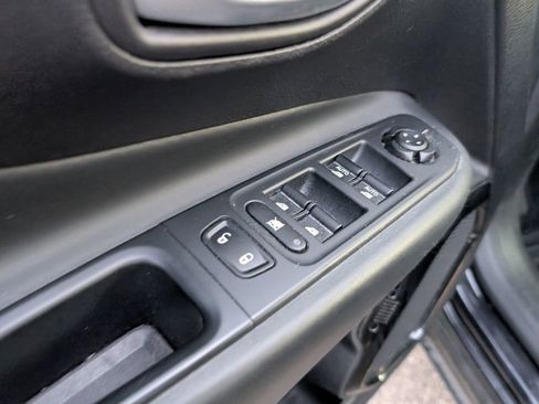 Used 2016 Jeep Renegade Latitude image 15