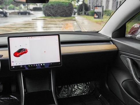 Used 2019 Tesla Model 3 Standard Range RWD image 26