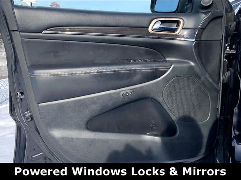 Used 2015 Jeep Grand Cherokee Overland image 24