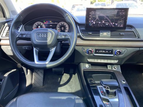 Used 2021 Audi Q5 2.0T Premium Plus w/ Premium Plus Package AWD/4WD image 12