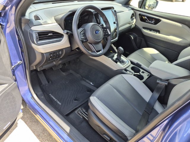 Used 2025 Subaru Forester Limited AWD/4WD image 23
