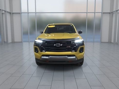 Used 2023 Chevrolet Colorado Z71 w/ Z71 Convenience Package 2 image 3