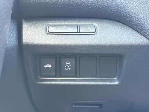 Used 2017 Nissan Altima 2.5 SV image 18