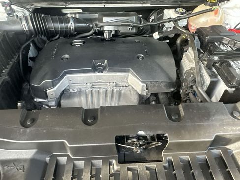 Used 2021 Chevrolet Blazer LT FWD image 12