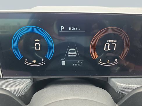Certified 2025 Hyundai Sonata SEL FWD image 31