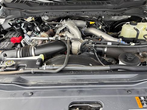 Used 2025 Ford F250 XLT image 29