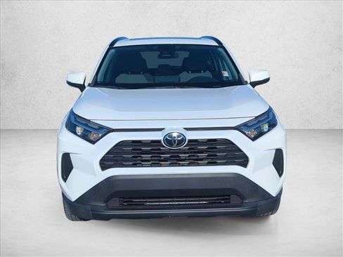 Certified 2022 Toyota RAV4 XLE w/ Convenience Package FWD image 2