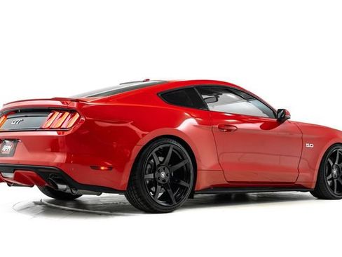 Used 2015 Ford Mustang GT Premium w/ Equipment Group 401A RWD image 4