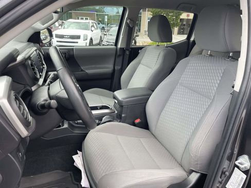 Used 2023 Toyota Tacoma SR5 w/ Technology Package AWD/4WD image 8