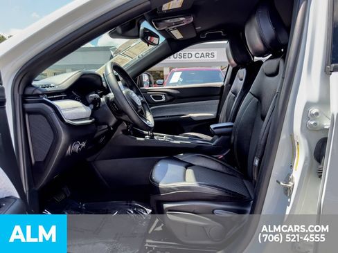 Used 2024 Jeep Compass Latitude AWD/4WD image 15
