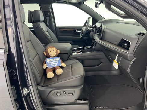 New 2026 Chevrolet Suburban High Country image 26