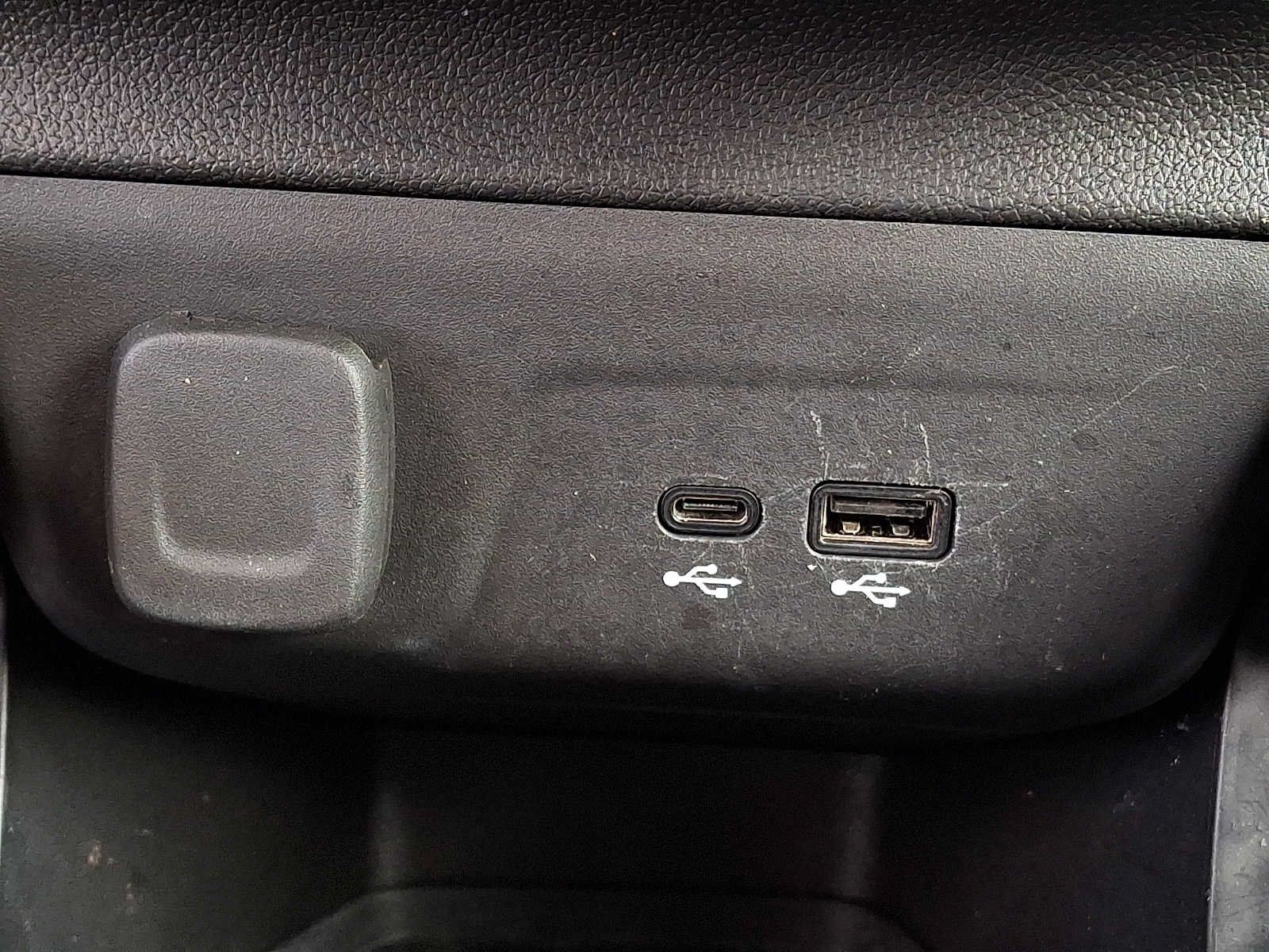 Used 2025 Chevrolet TrailBlazer RS FWD image 19