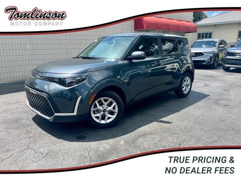 Used 2025 Kia Soul LX w/ LX Technology Package FWD image 1