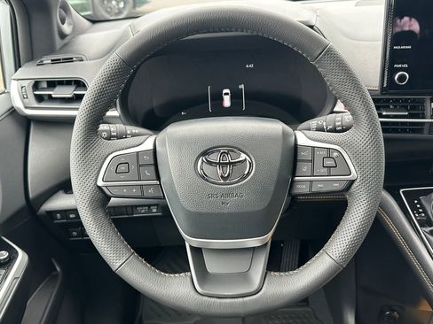 New 2026 Toyota Sienna XLE Woodland Edition image 20