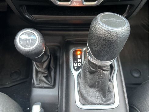 Certified 2020 Jeep Gladiator Sport w/ Quick Order Package 24S image 23