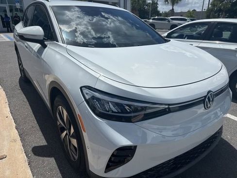 Used 2023 Volkswagen ID.4 2WD image 1