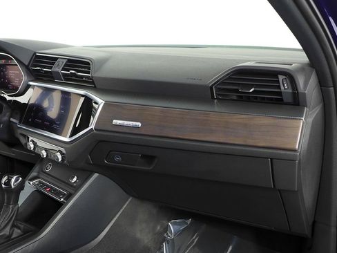 Used 2022 Audi Q3 2.0T Premium w/ Black Optic Sport Package image 14