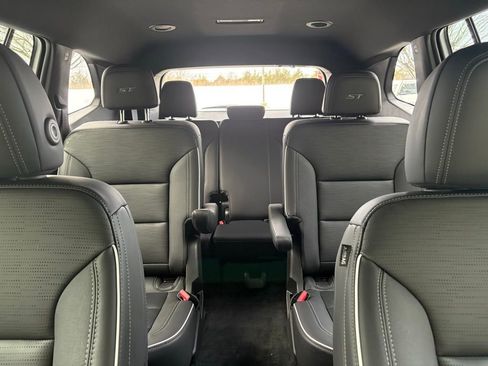 Used 2025 Buick Enclave Sport Touring w/ Power Package image 42