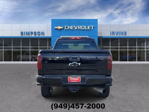 Used 2019 Chevrolet Silverado 2500 LT w/ Midnight Edition image 7