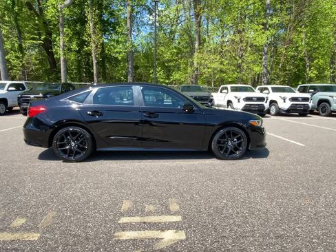Used 2023 Honda Civic Sport image 3
