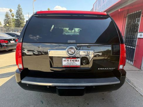 Used 2008 Cadillac Escalade ESV AWD image 6