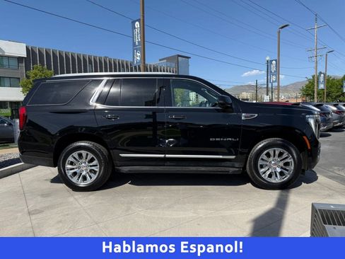 Used 2025 GMC Yukon Denali AWD/4WD image 2