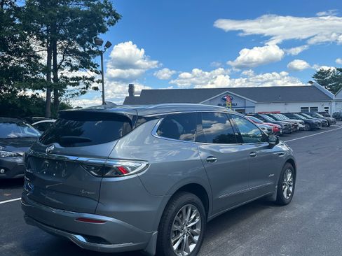 Used 2023 Buick Enclave Avenir w/ Avenir Technology Package AWD/4WD image 5
