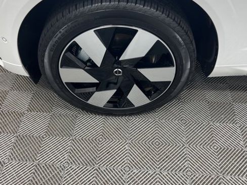 New 2025 Volvo XC60 T8 Plus w/ Protection Package Premier image 7