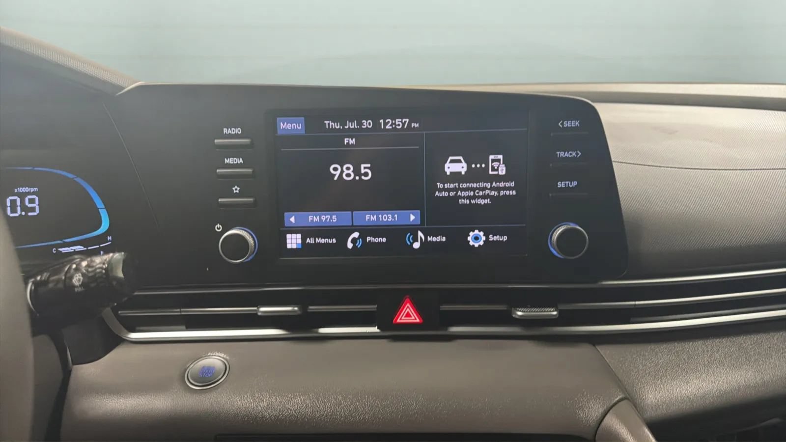 Used 2025 Hyundai Elantra Sport FWD image 13